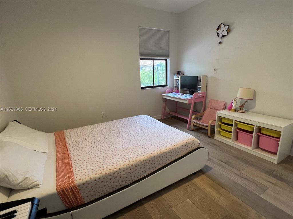 9628 Town Parc Circle S