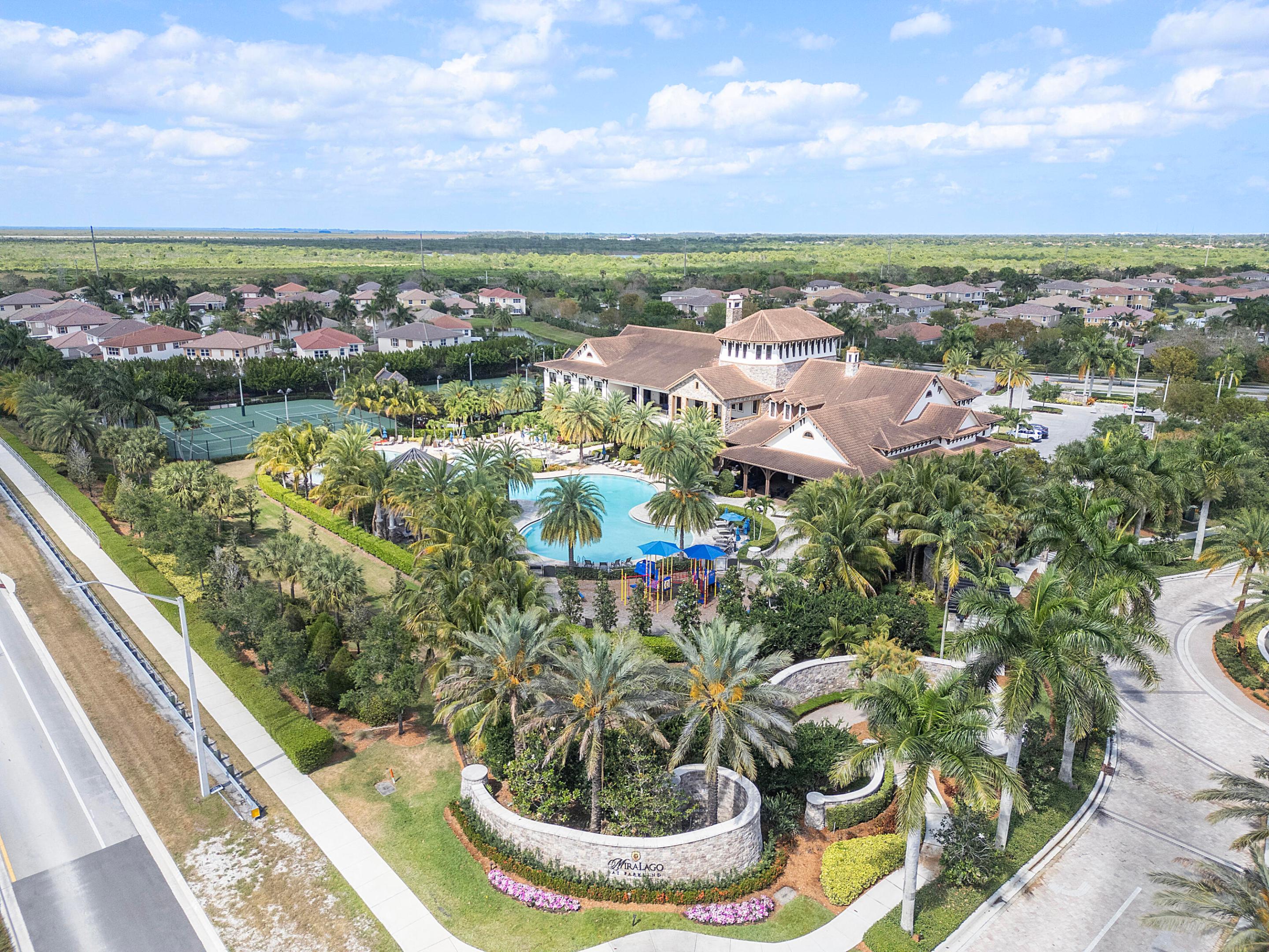 9628 Town Parc Circle S