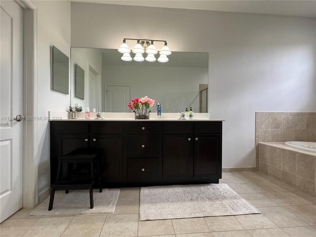 9628 Town Parc Circle S