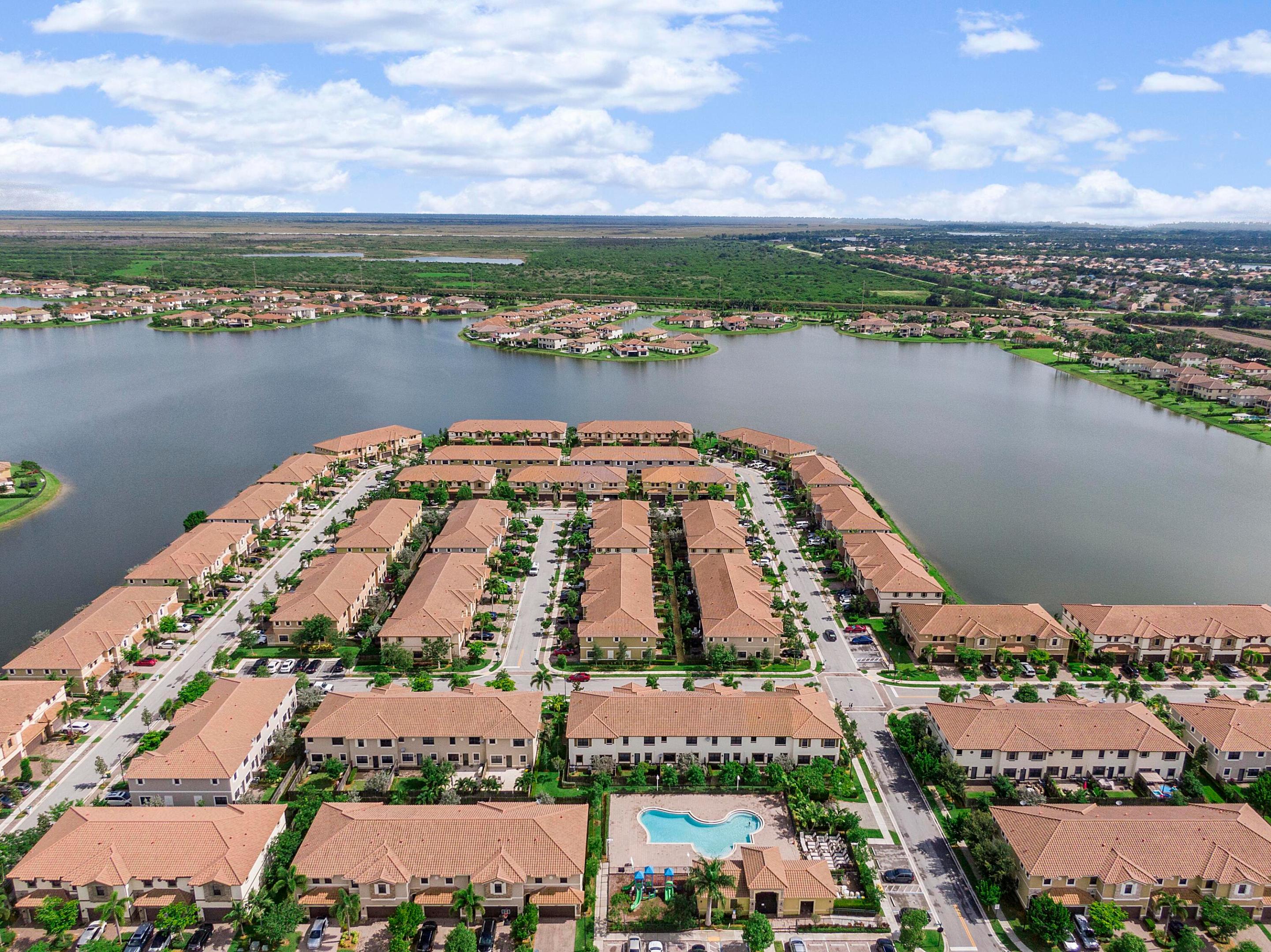 9628 Town Parc Circle S