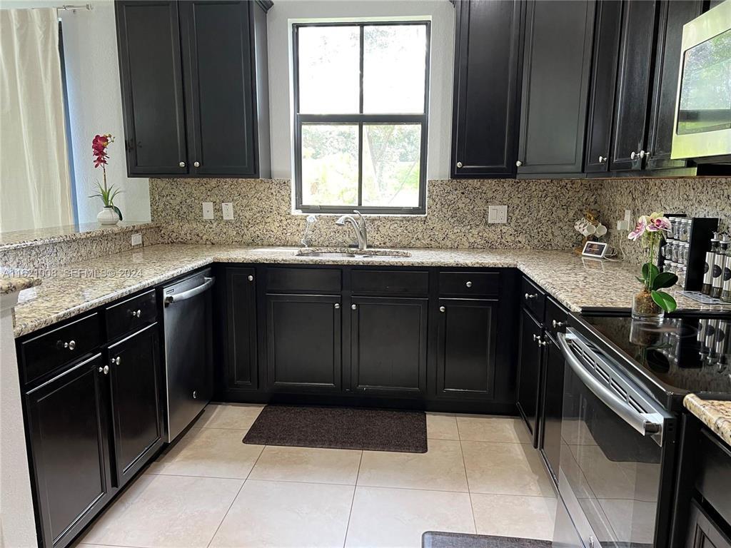 9628 Town Parc Circle S