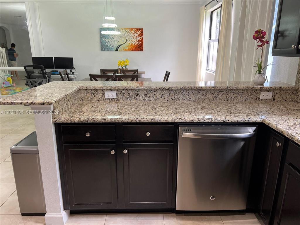 9628 Town Parc Circle S