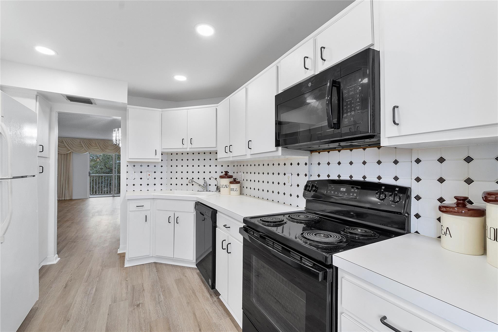 9101 W Sample Road 402