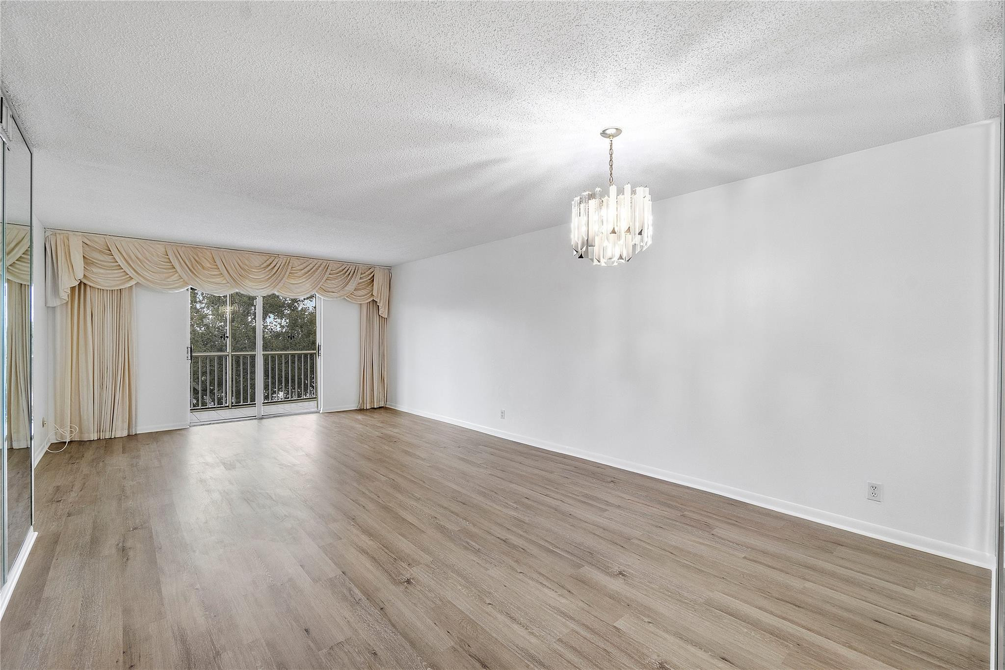 9101 W Sample Road 402