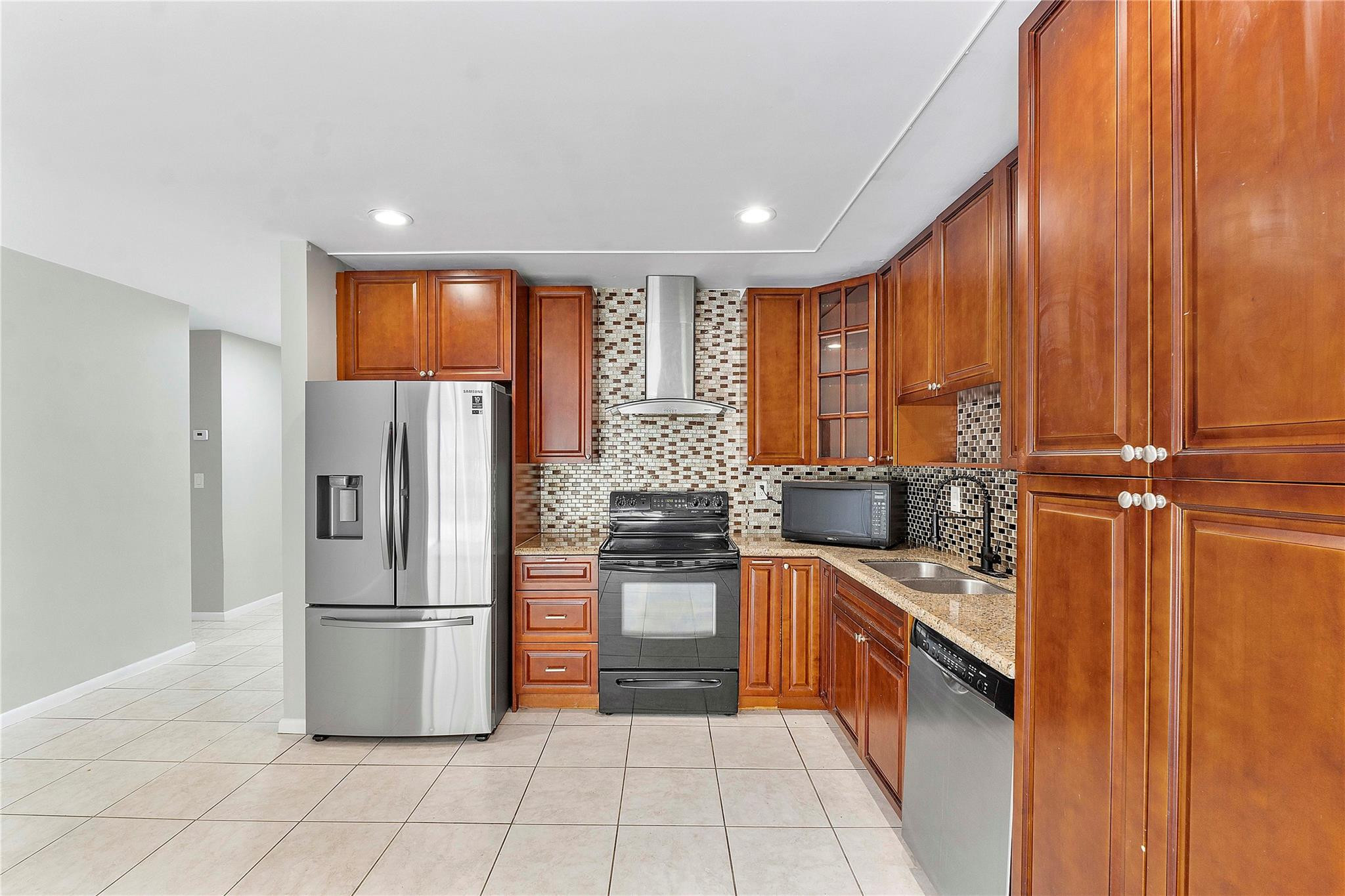 3843 NW 81st Terrace
