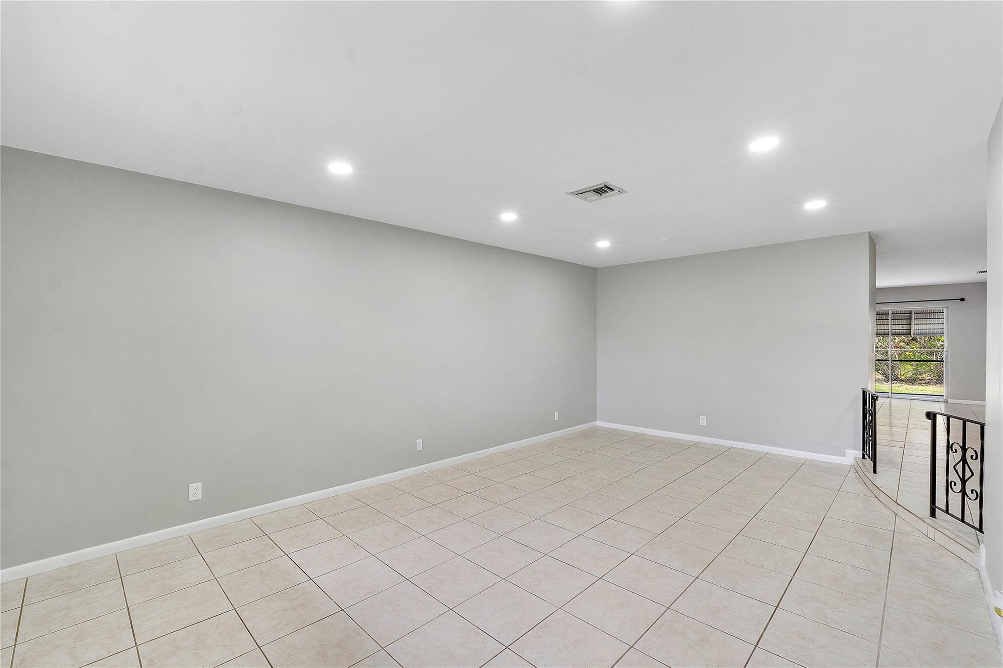 3843 NW 81st Terrace
