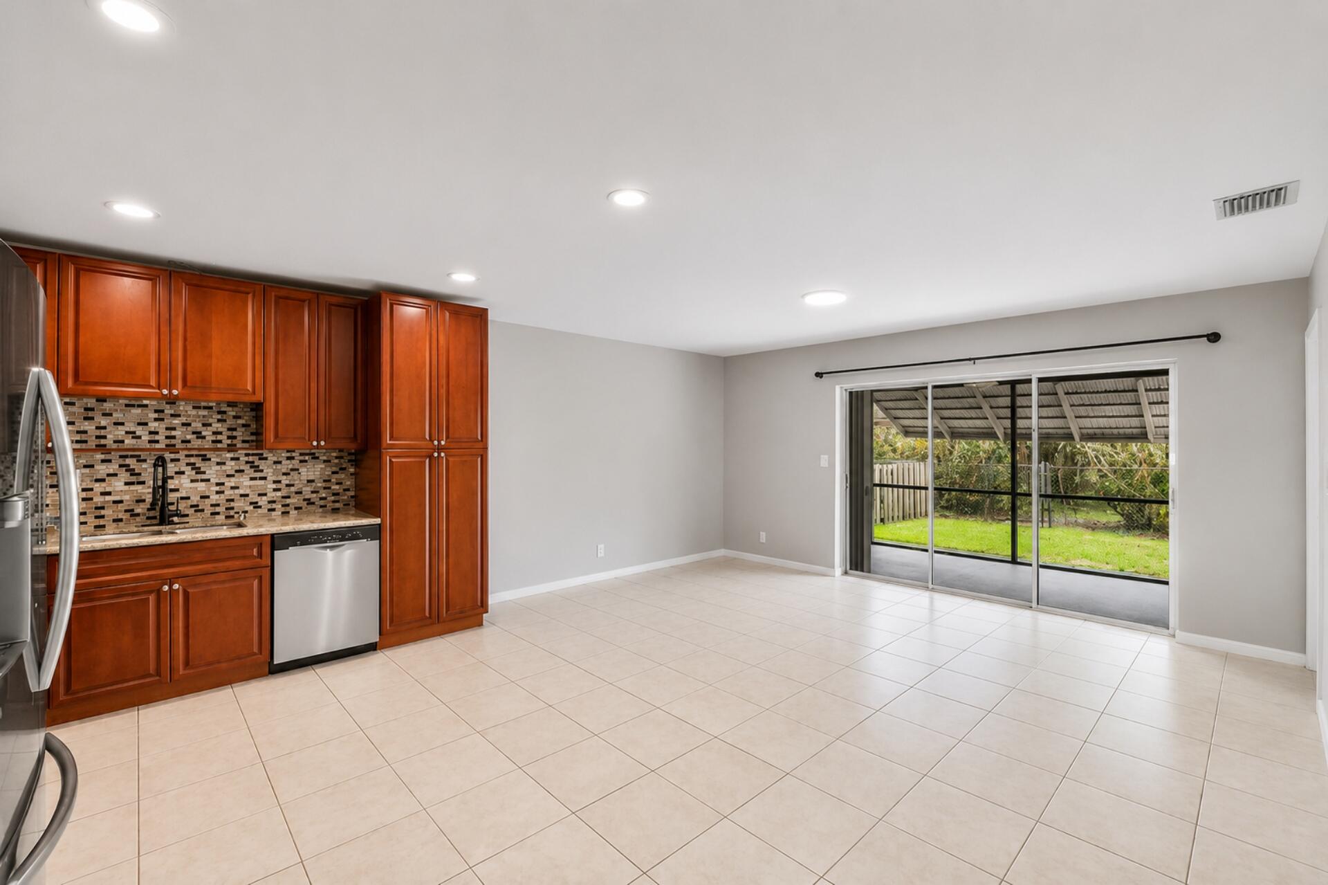 3843 NW 81st Terrace