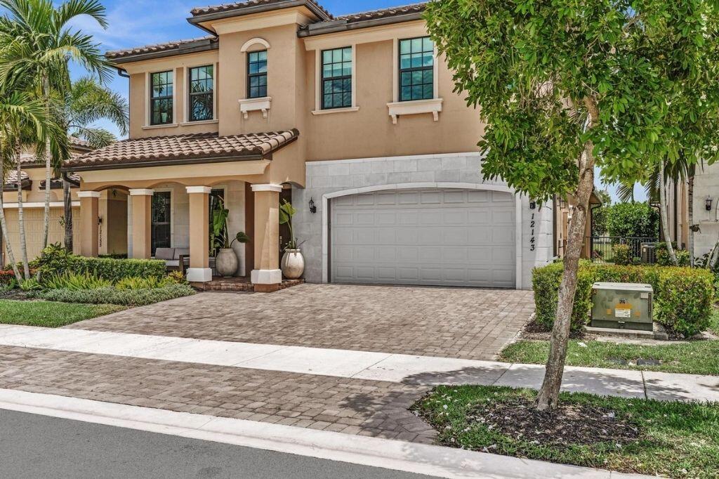 12143 S BAYPOINT Circle