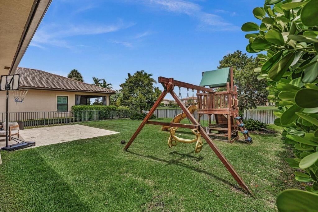 12143 S BAYPOINT Circle