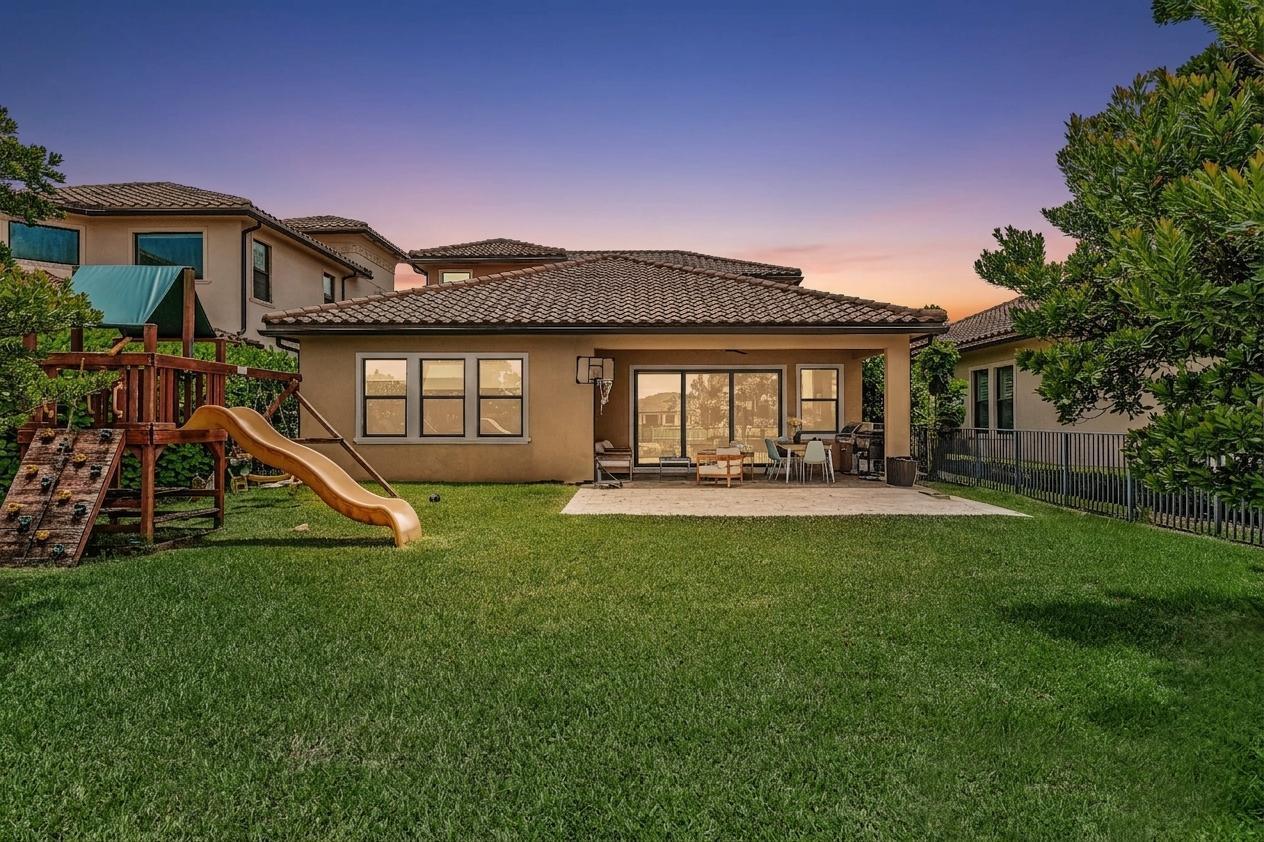 12143 S BAYPOINT Circle