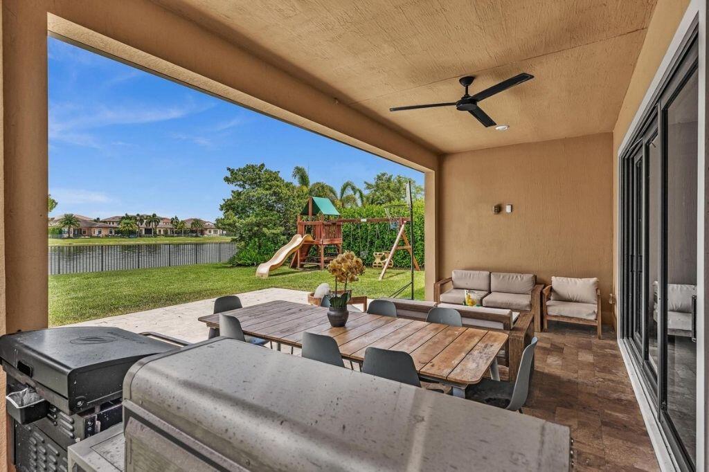 12143 S BAYPOINT Circle
