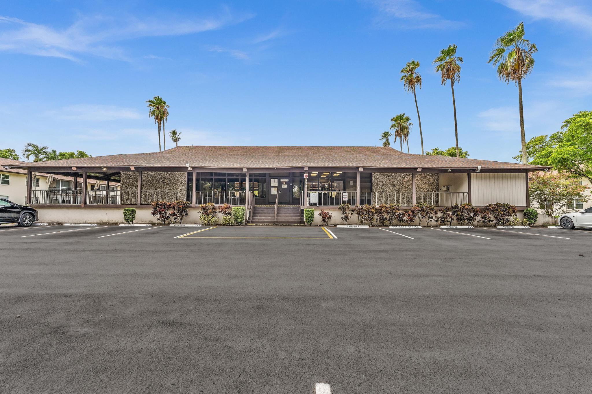 405 N Laurel Drive 206