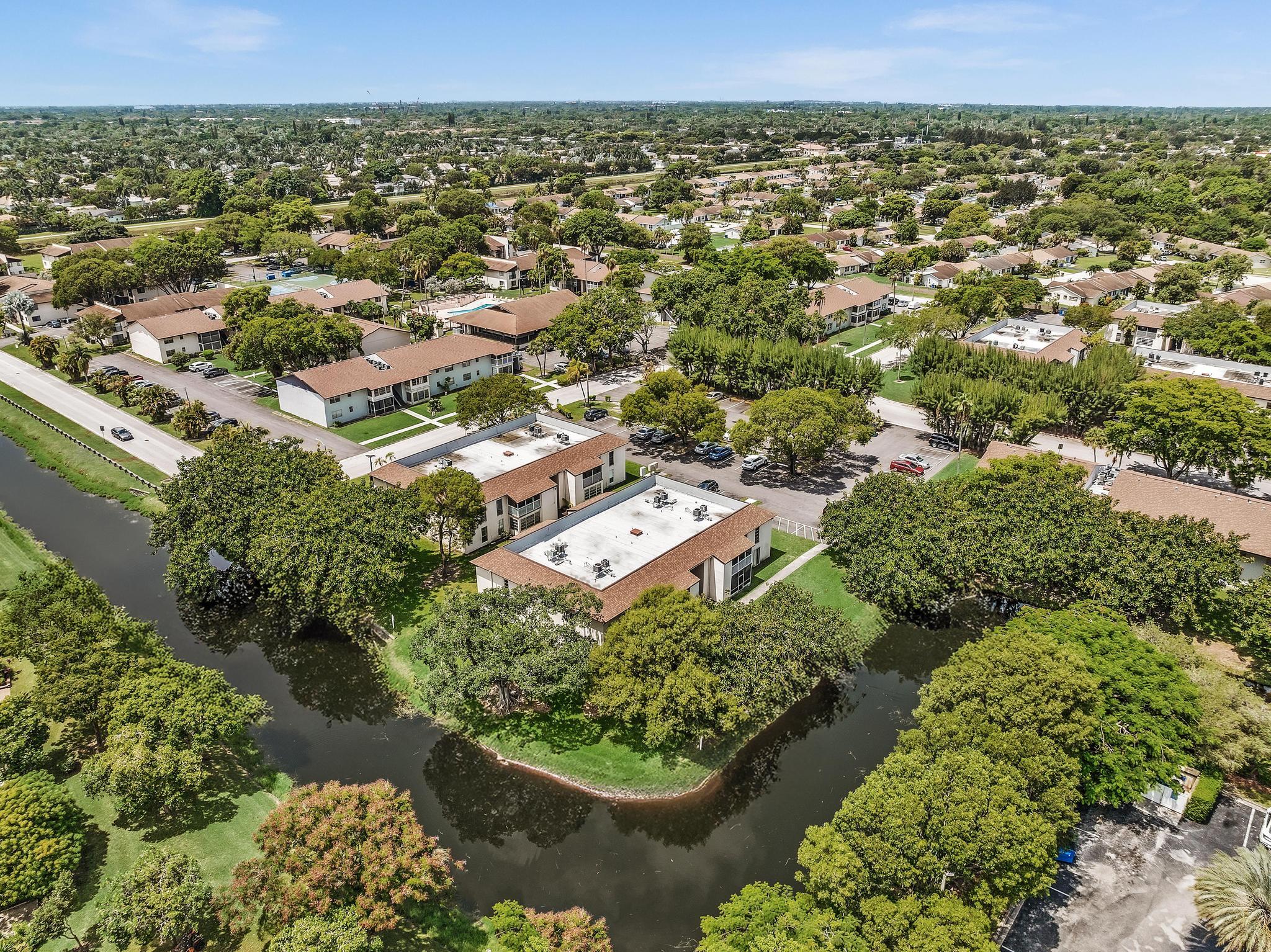 405 N Laurel Drive 206
