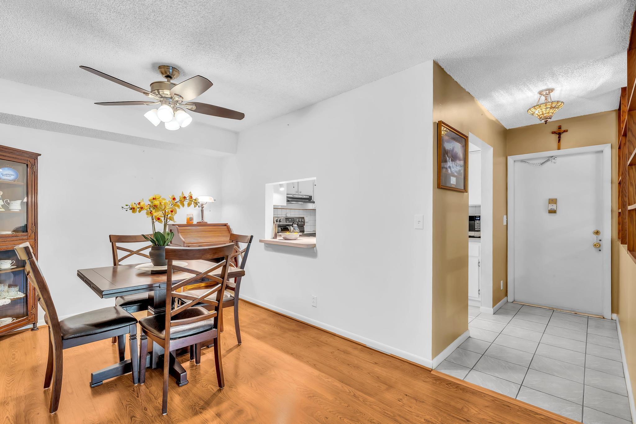 405 N Laurel Drive 206