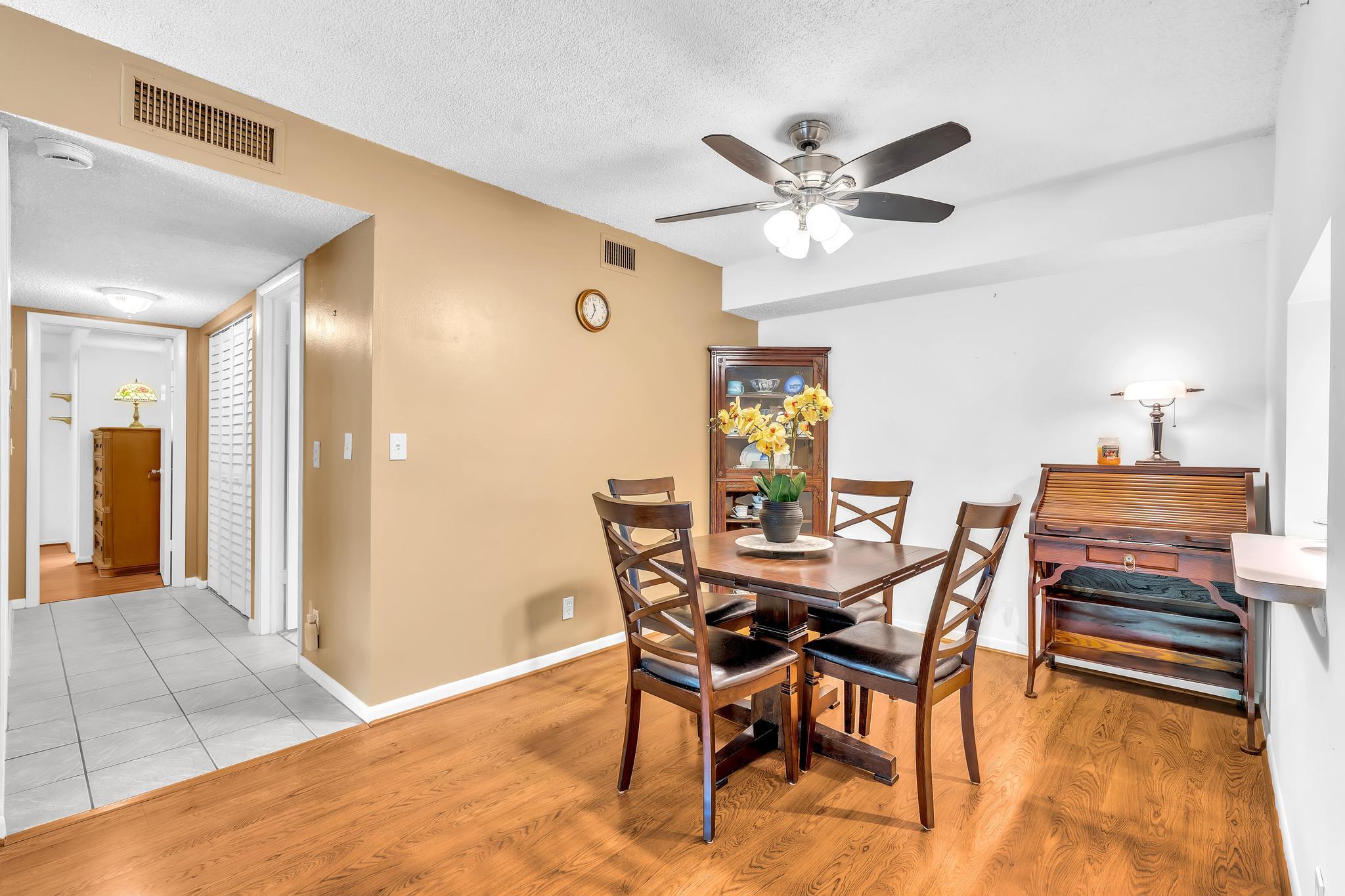 405 N Laurel Drive 206