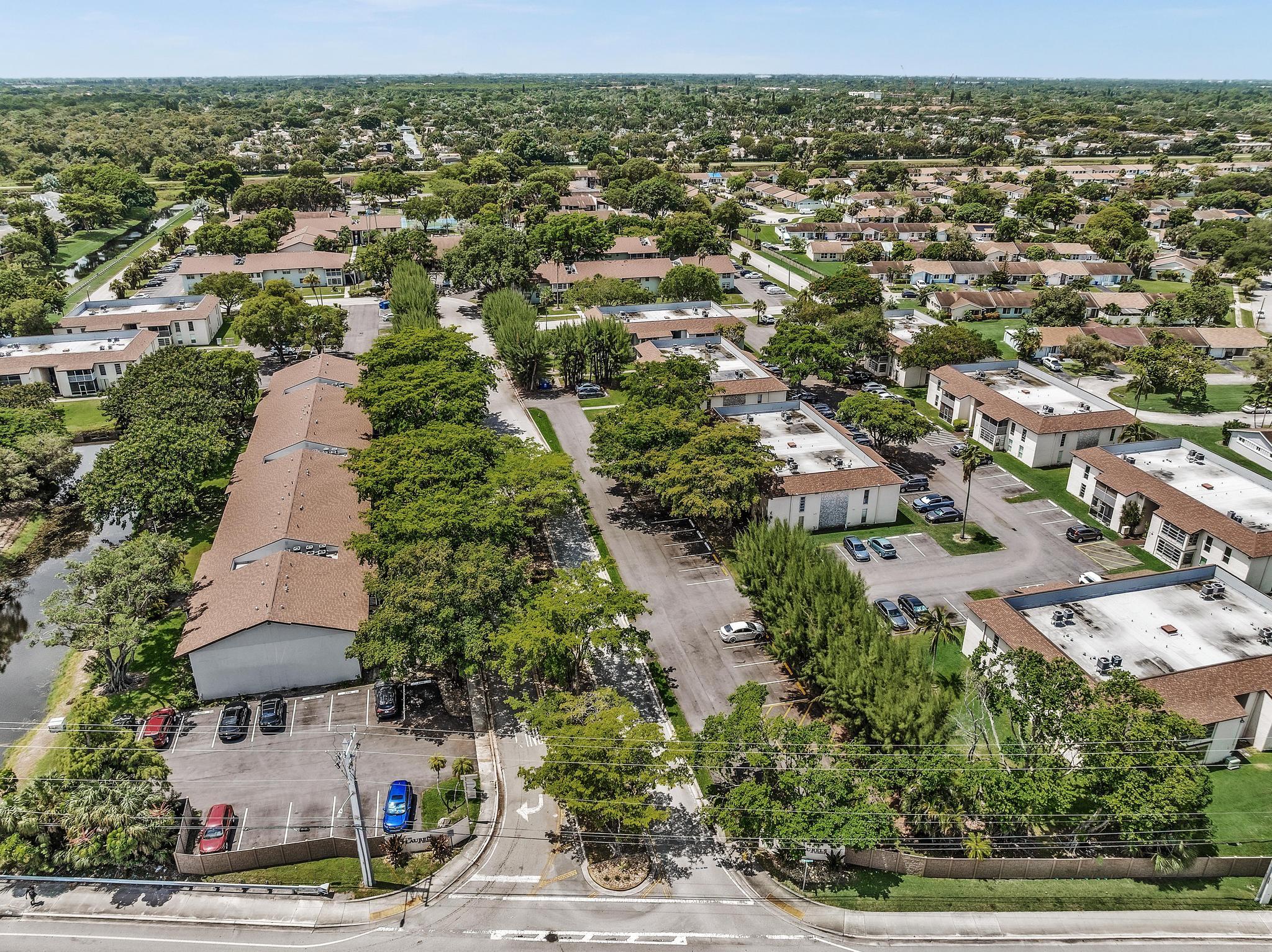 405 N Laurel Drive 206