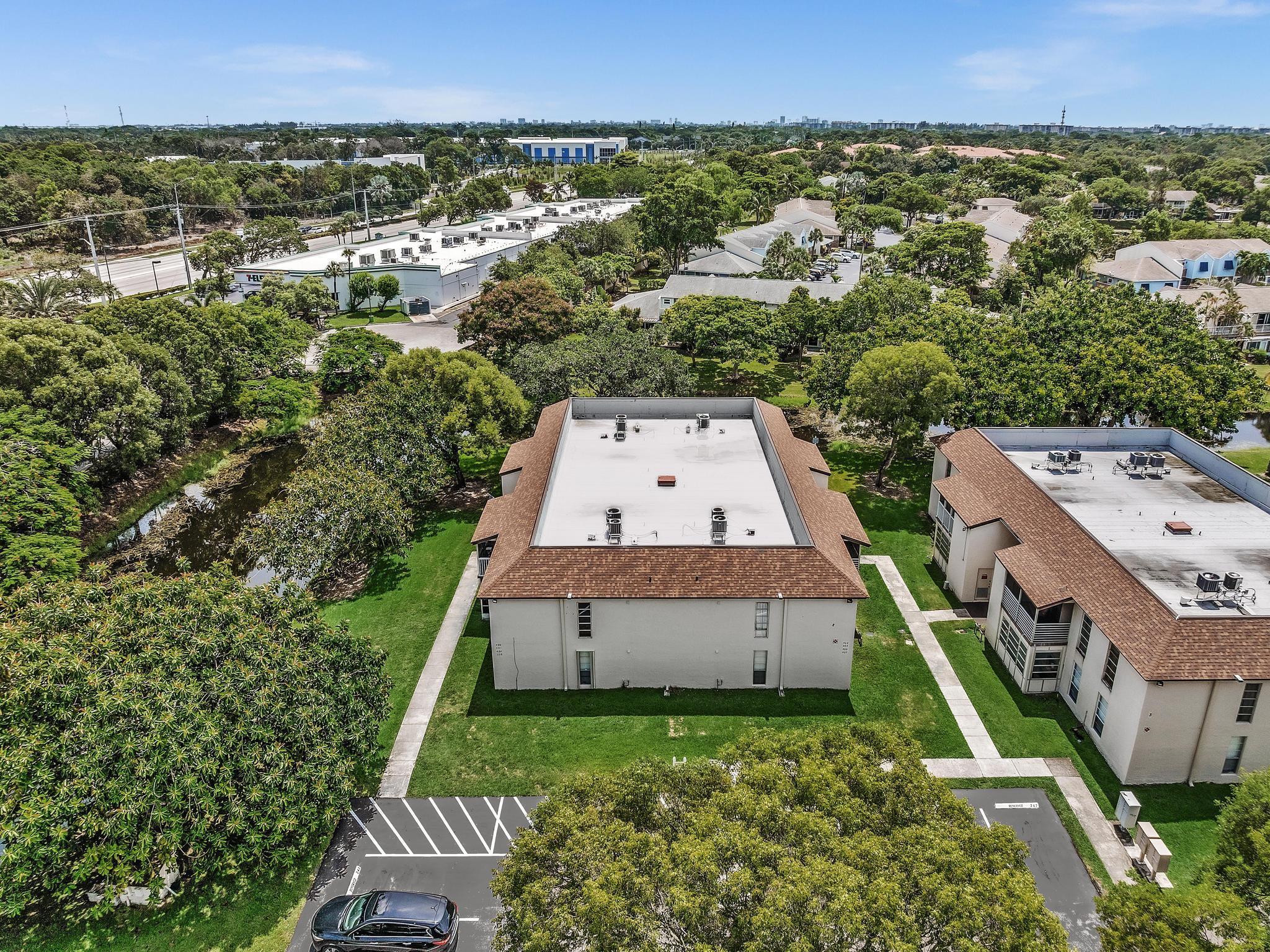 405 N Laurel Drive 206