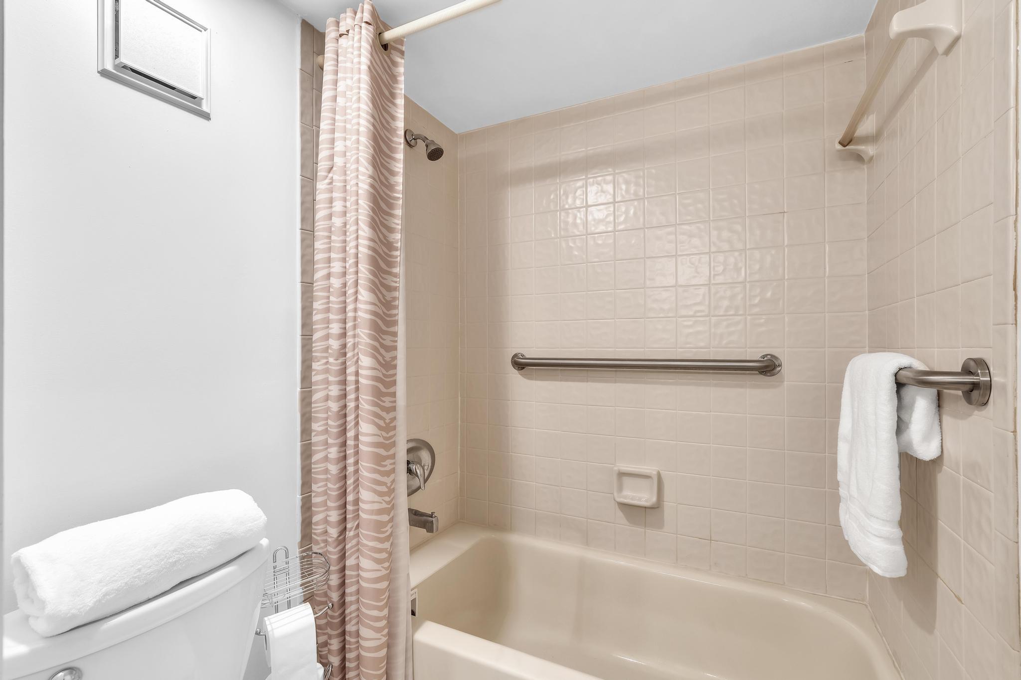 405 N Laurel Drive 206