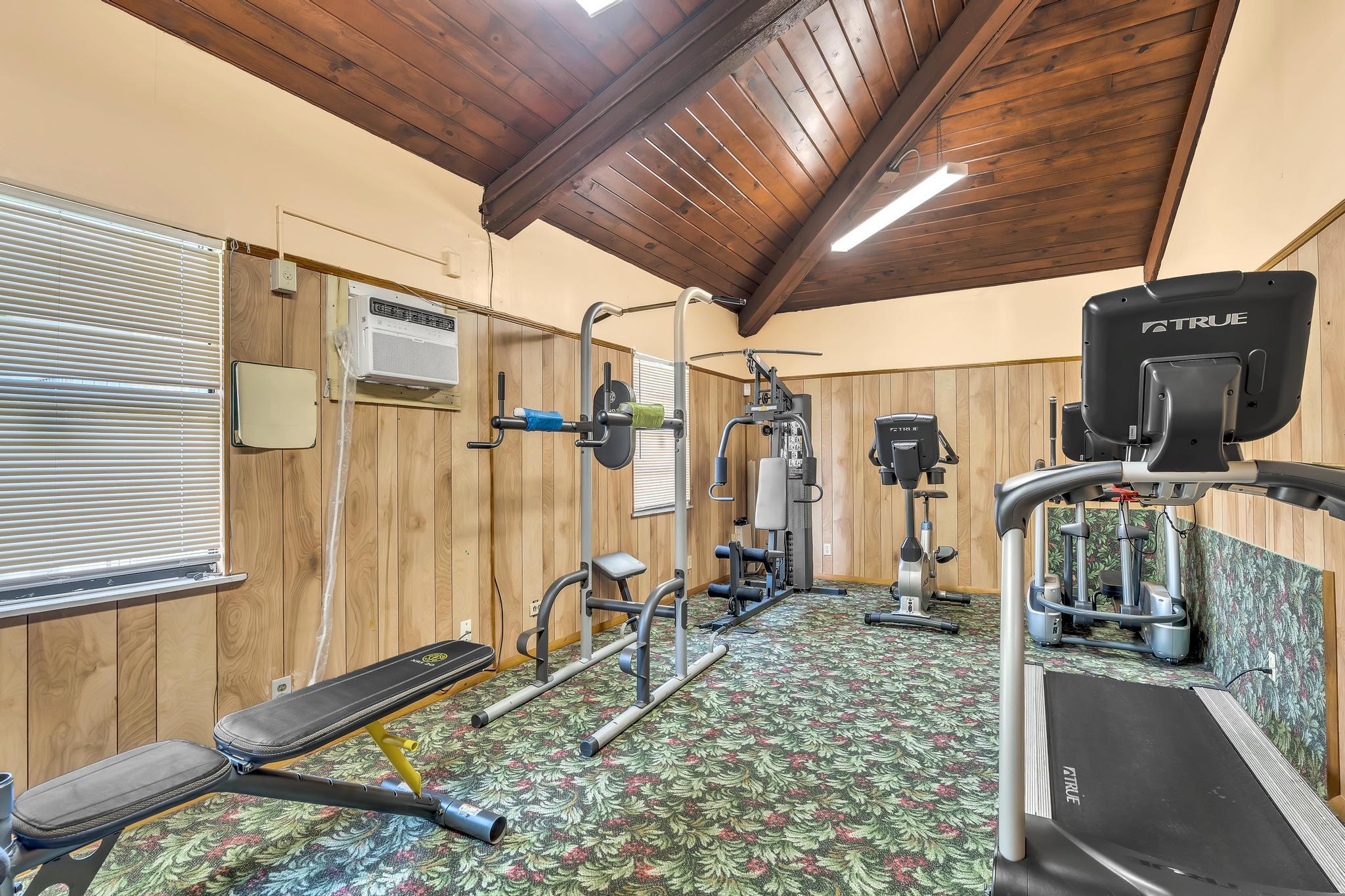 405 N Laurel Drive 206