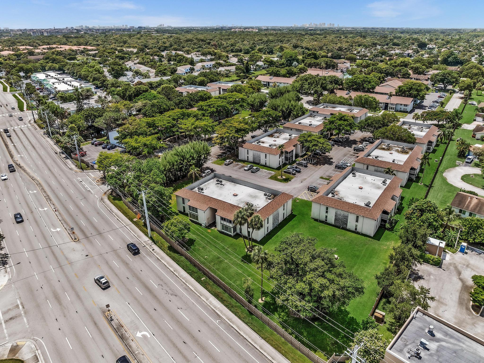 405 N Laurel Drive 206