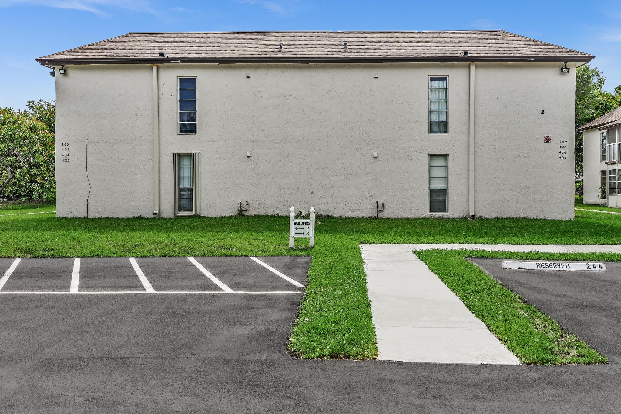 405 N Laurel Drive 206