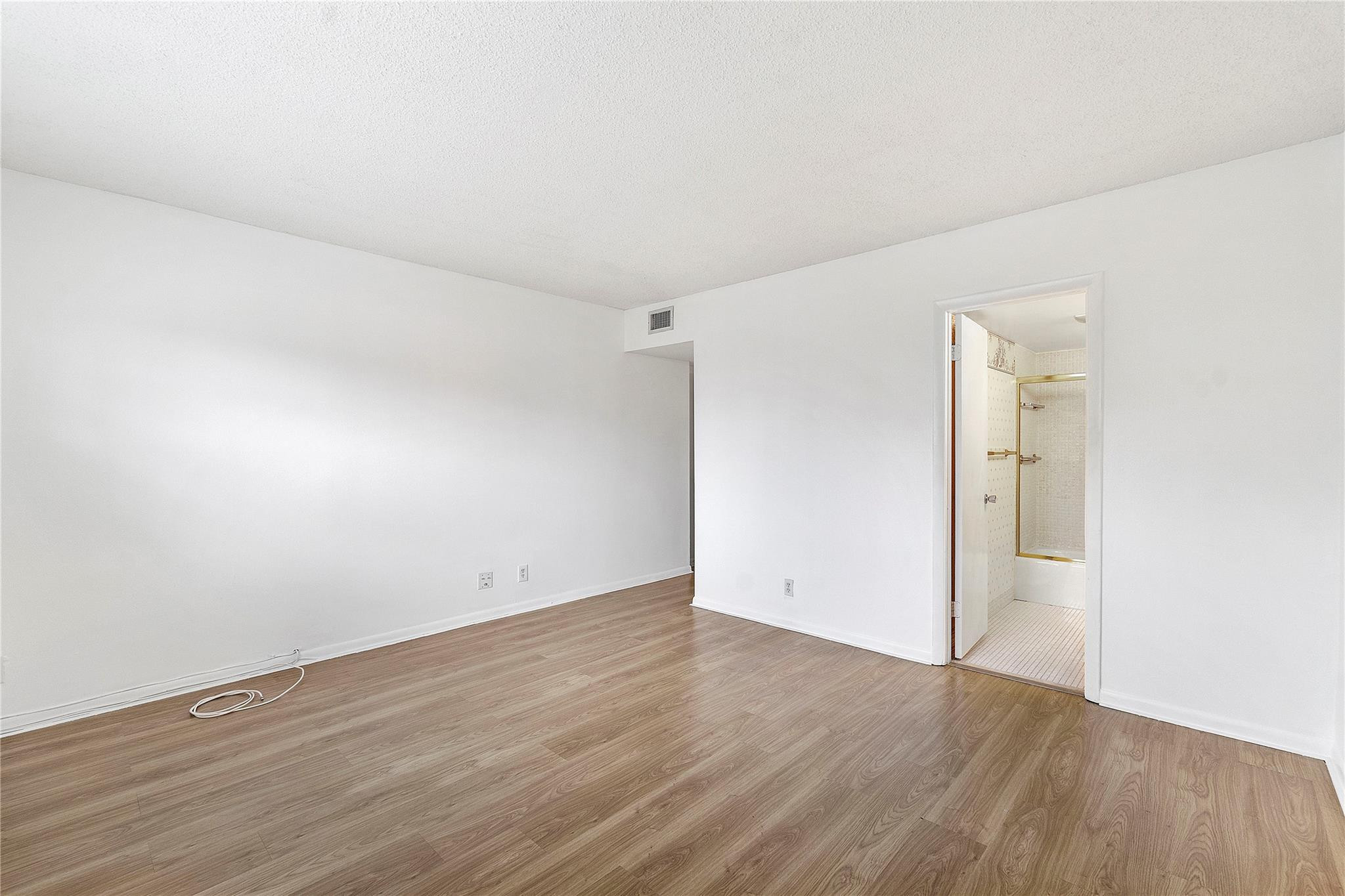 9101 W SAMPLE Road 402
