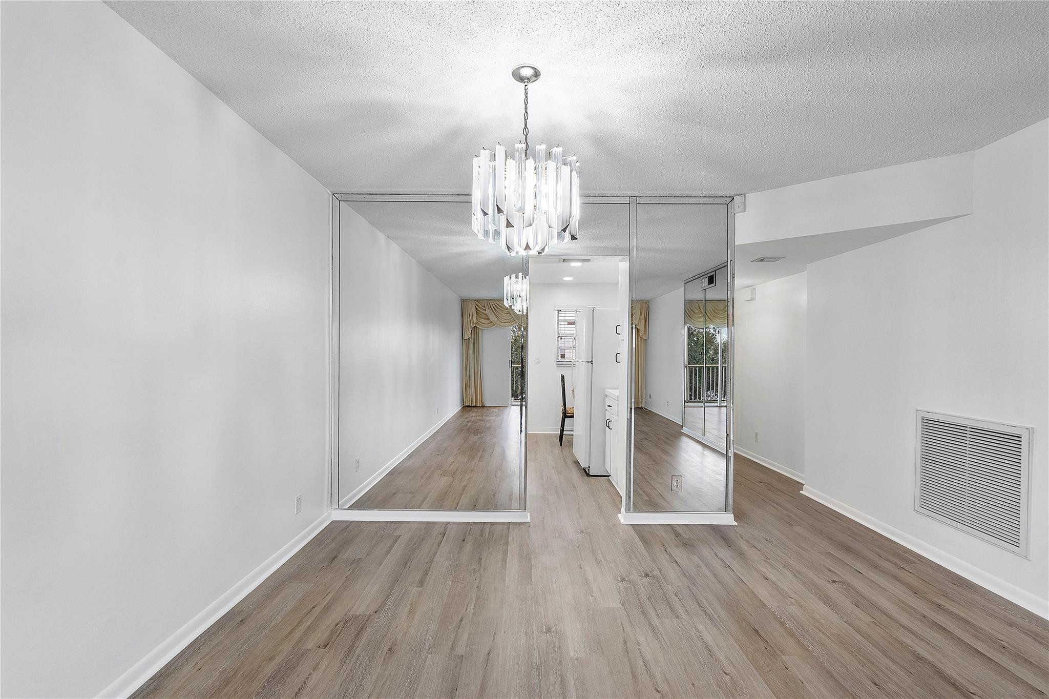 9101 W SAMPLE Road 402