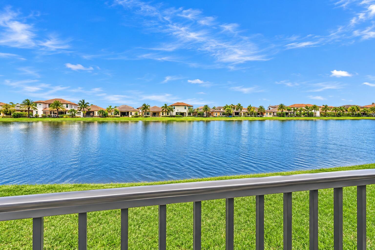 12143 S Baypoint Circle