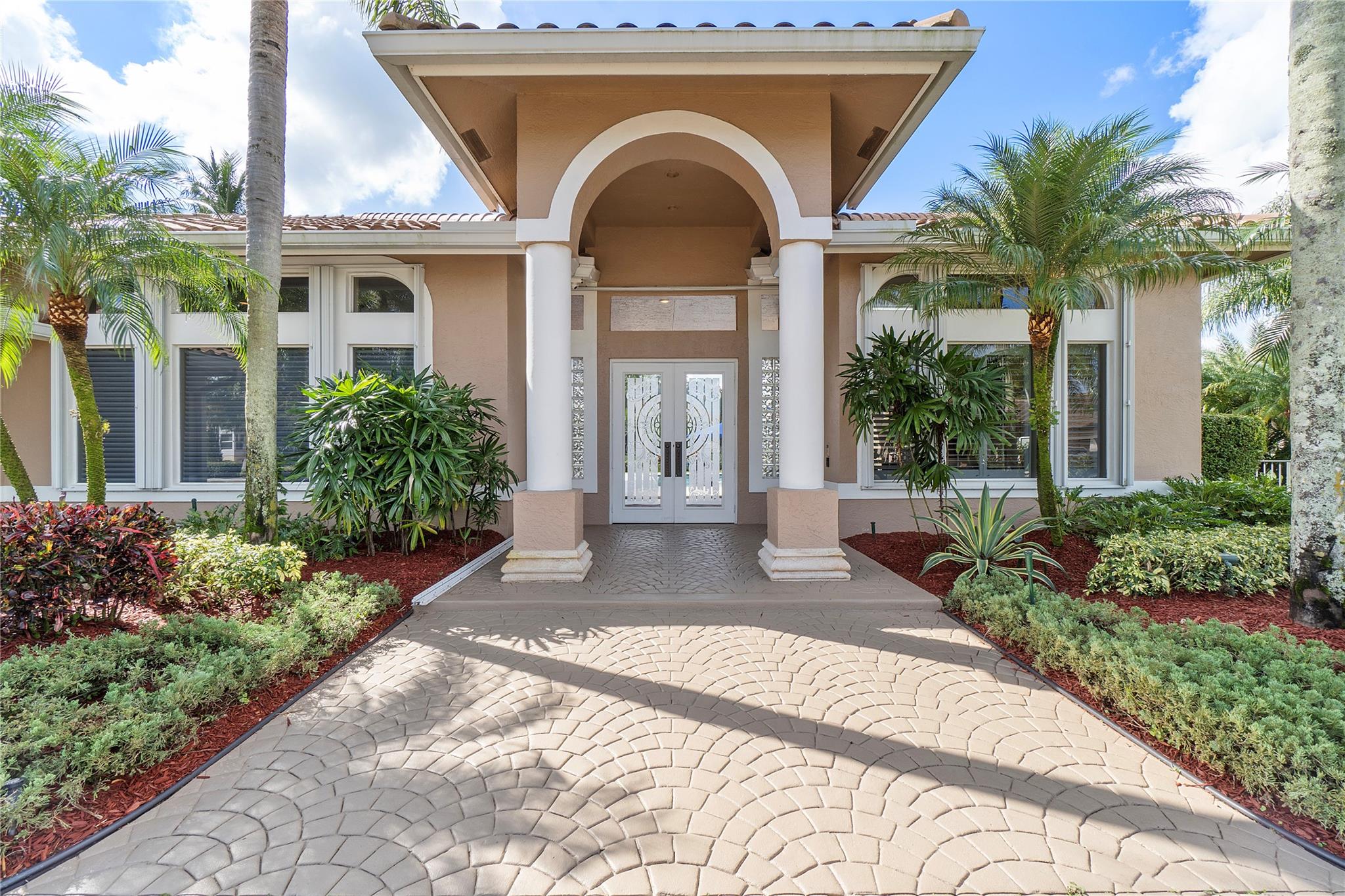 9660 NW 67th Pl