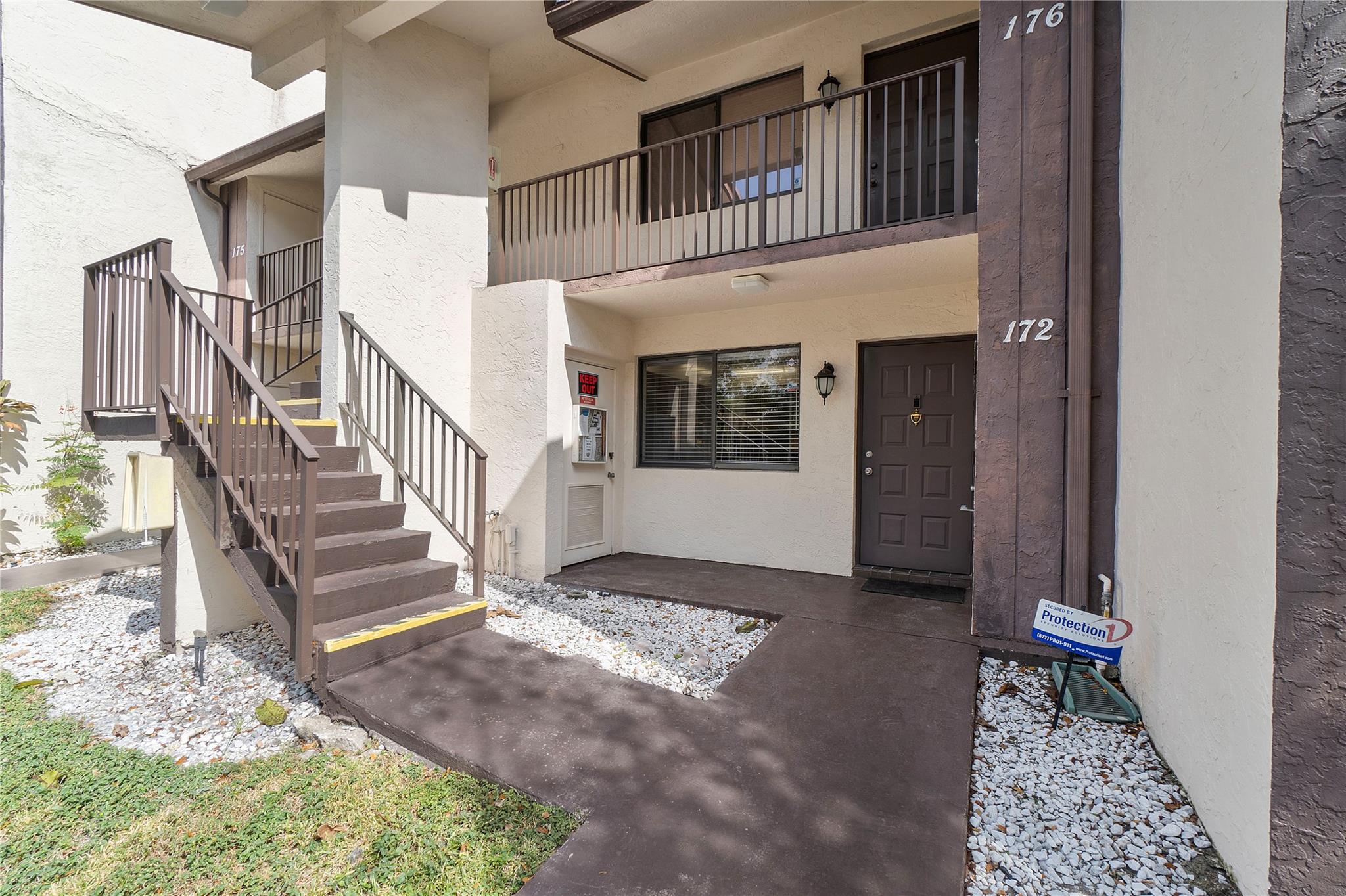 172 W Laurel Dr 1102