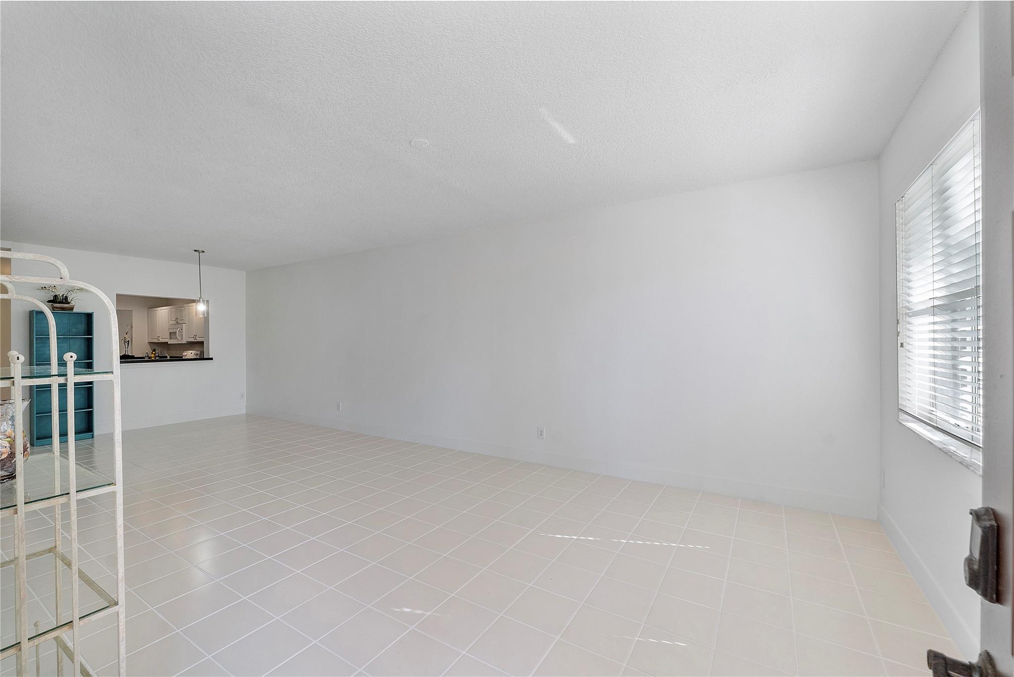 10513 NW 57th Ct