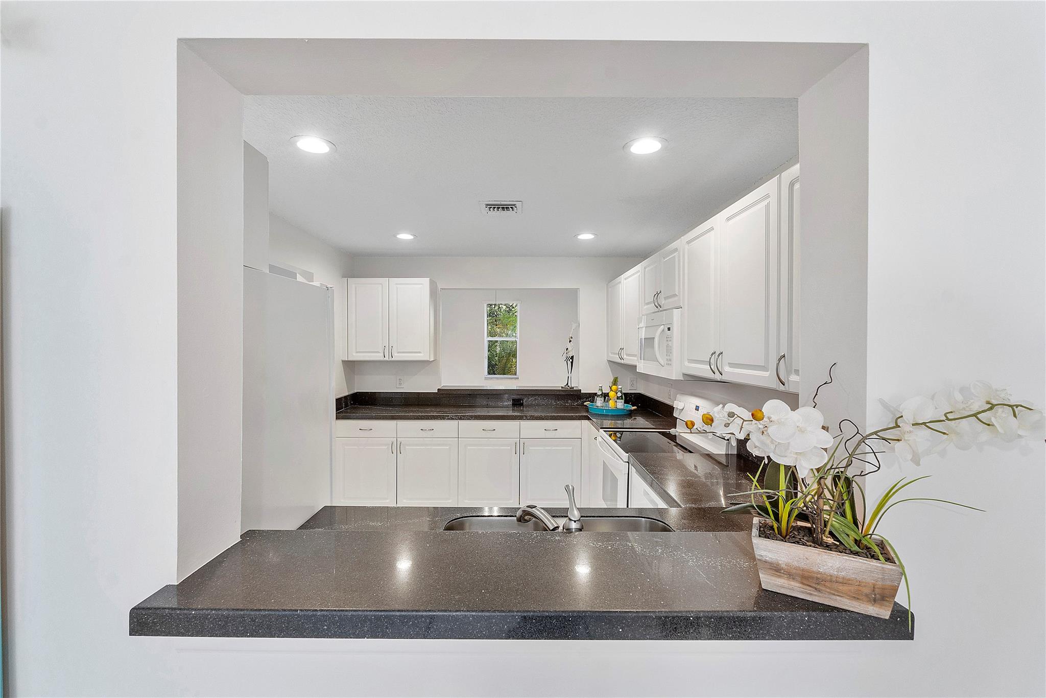 10513 NW 57th Ct