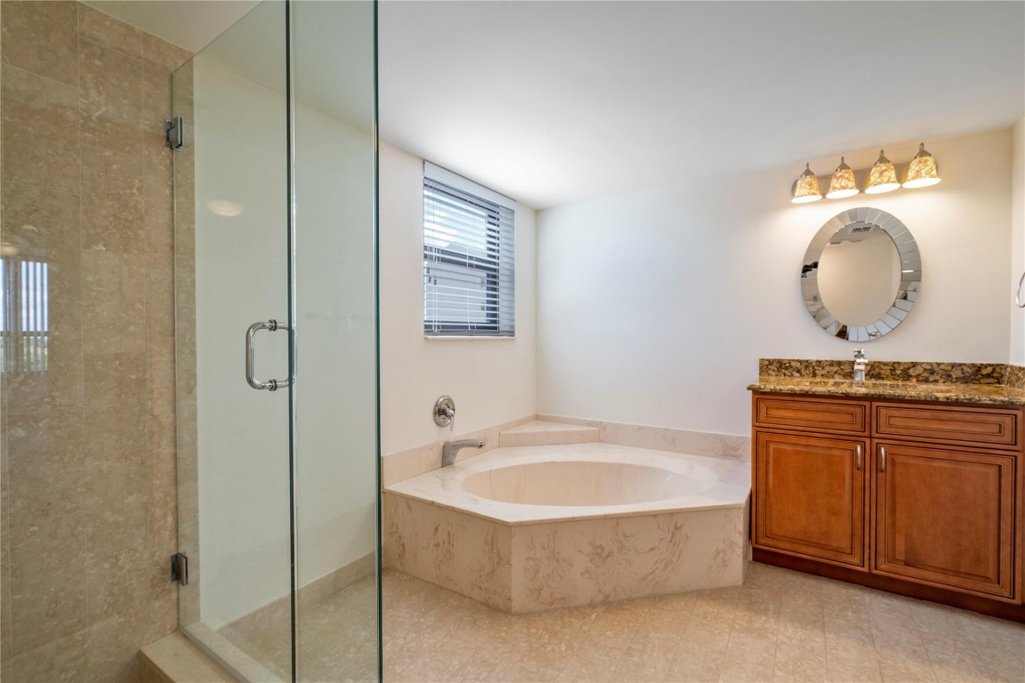 7582 Regency Lake Drive 601