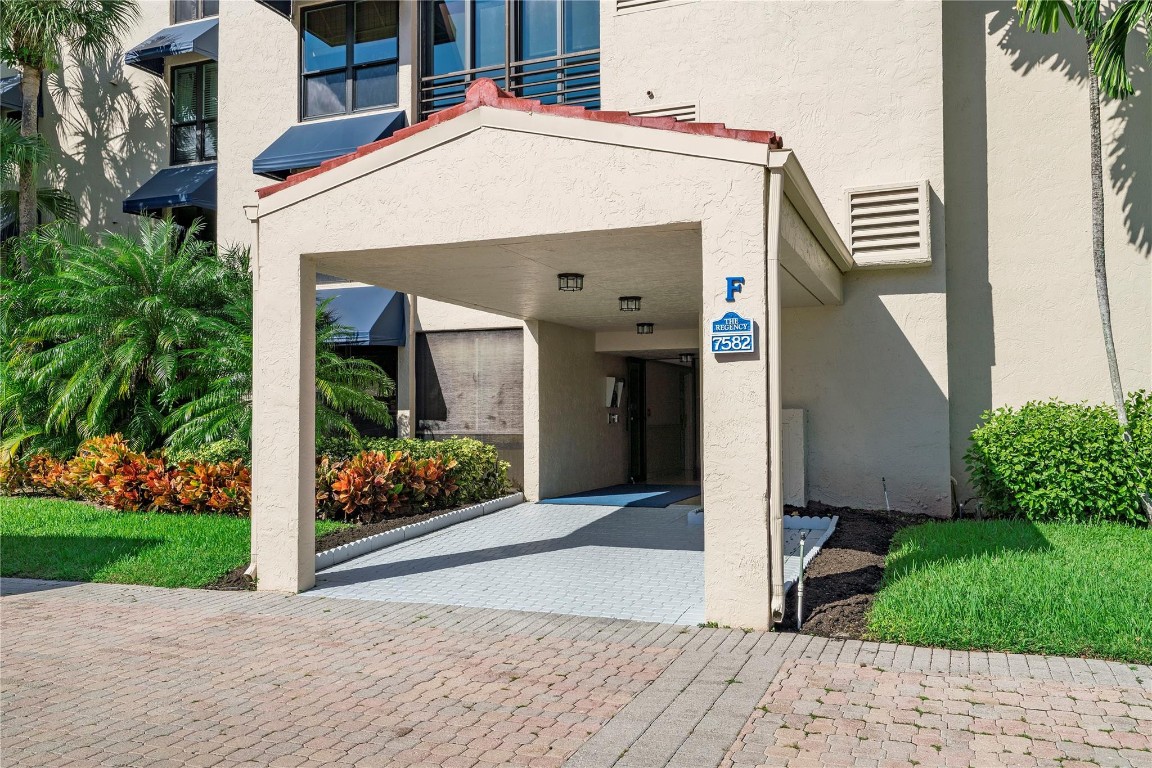 7582 Regency Lake Drive 601