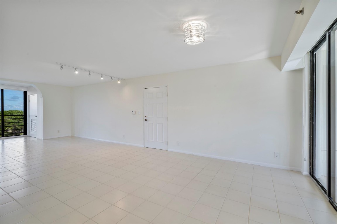 7582 Regency Lake Drive 601