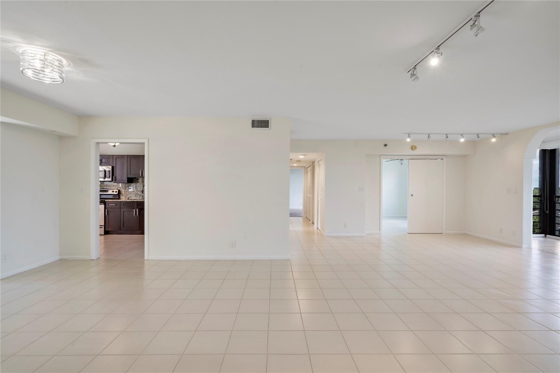 7582 Regency Lake Drive 601