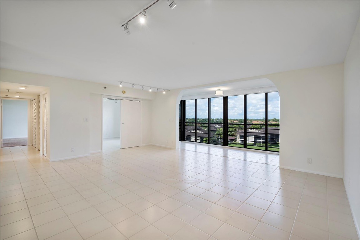 7582 Regency Lake Drive 601