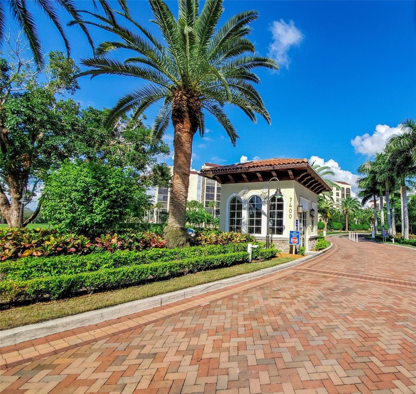 7582 Regency Lake Drive 601