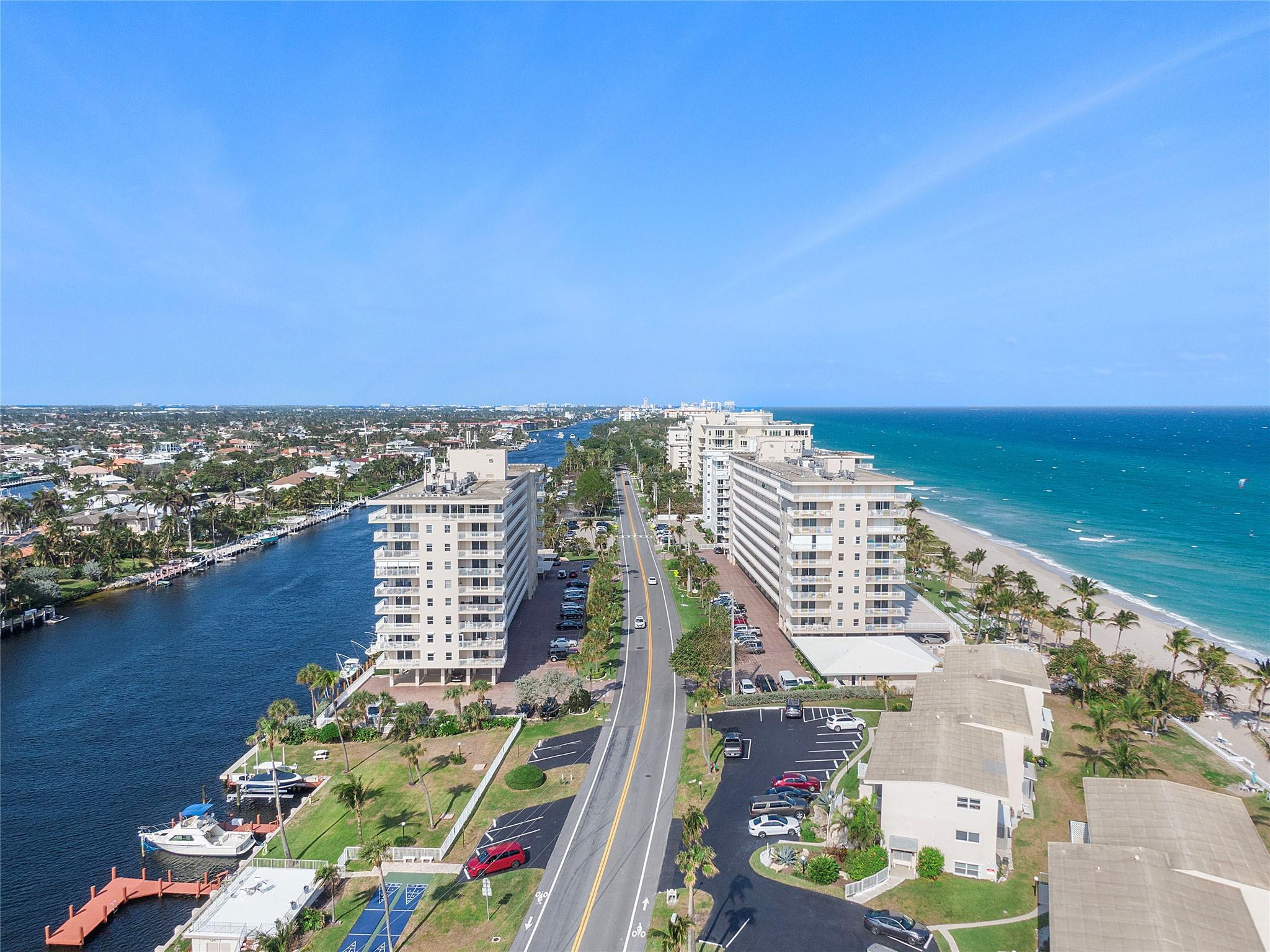 1051 Hillsboro Mile 511E