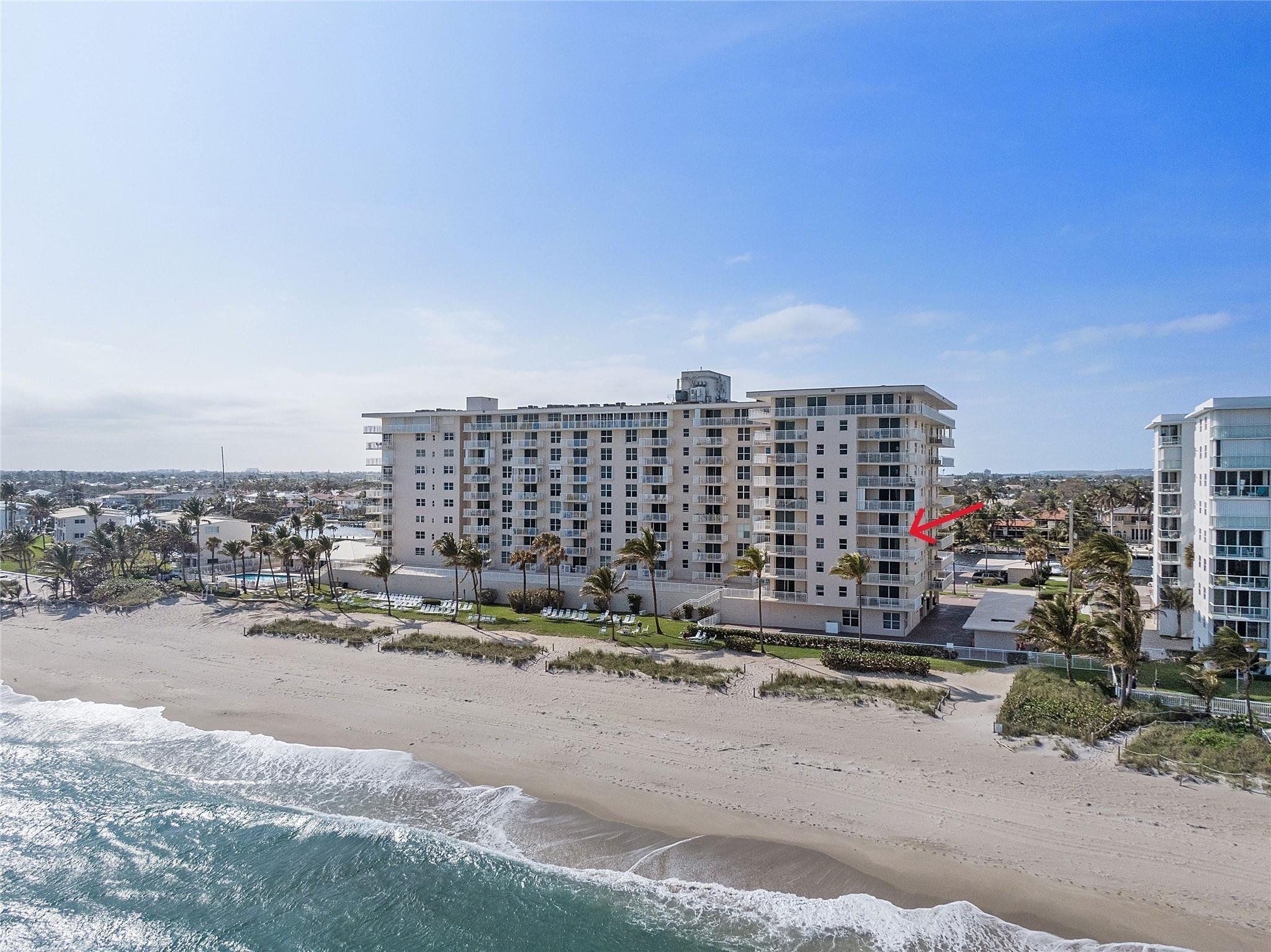 1051 Hillsboro Mile 511E