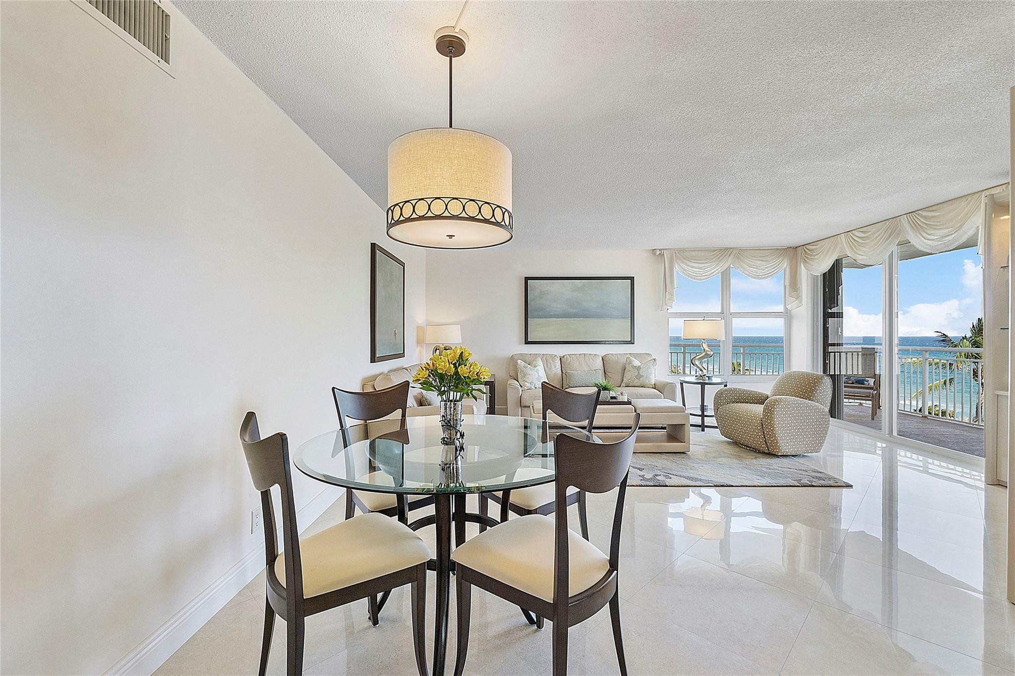 1051 Hillsboro Mile 511E