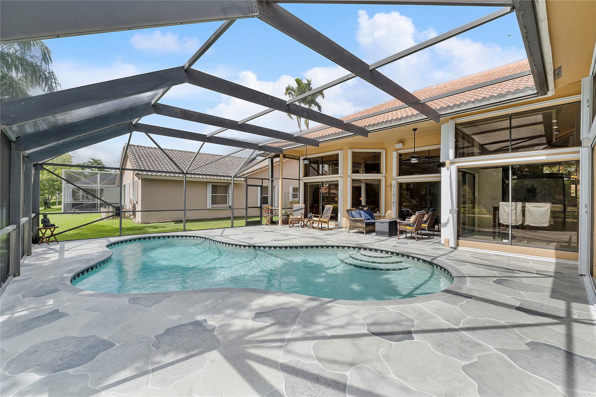 5009 NW 103rd Ave