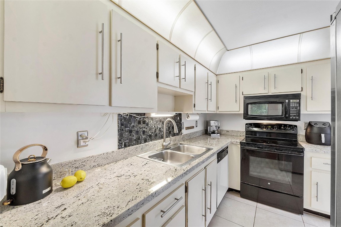 1768 Maplewood Circle