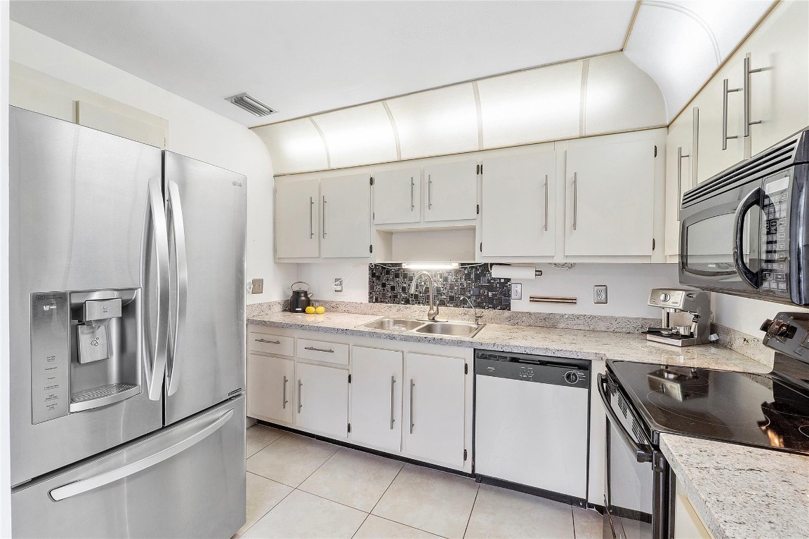 1768 Maplewood Circle