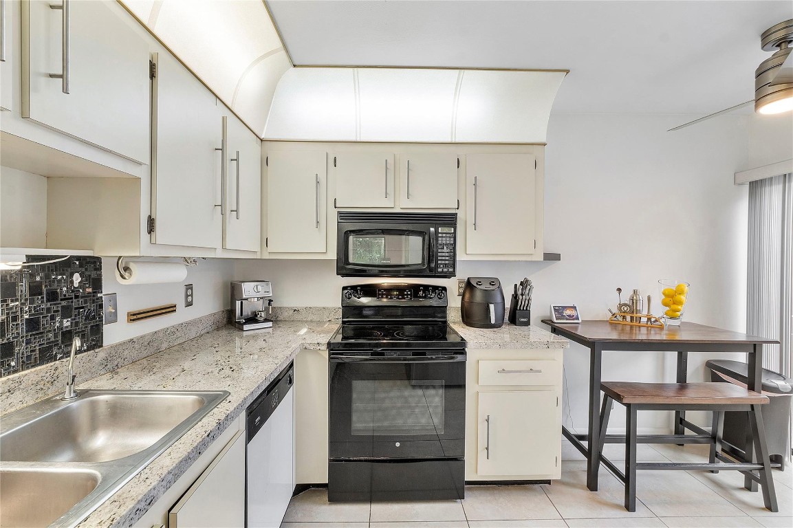 1768 Maplewood Circle