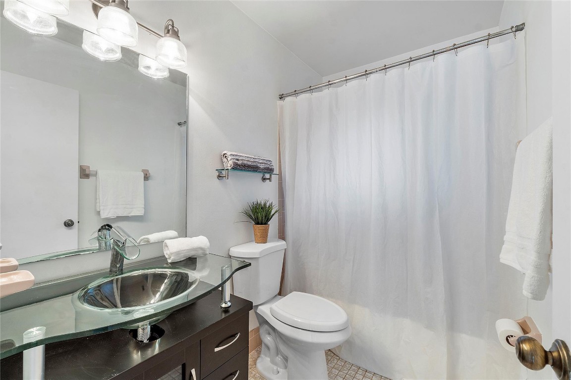 1768 Maplewood Circle