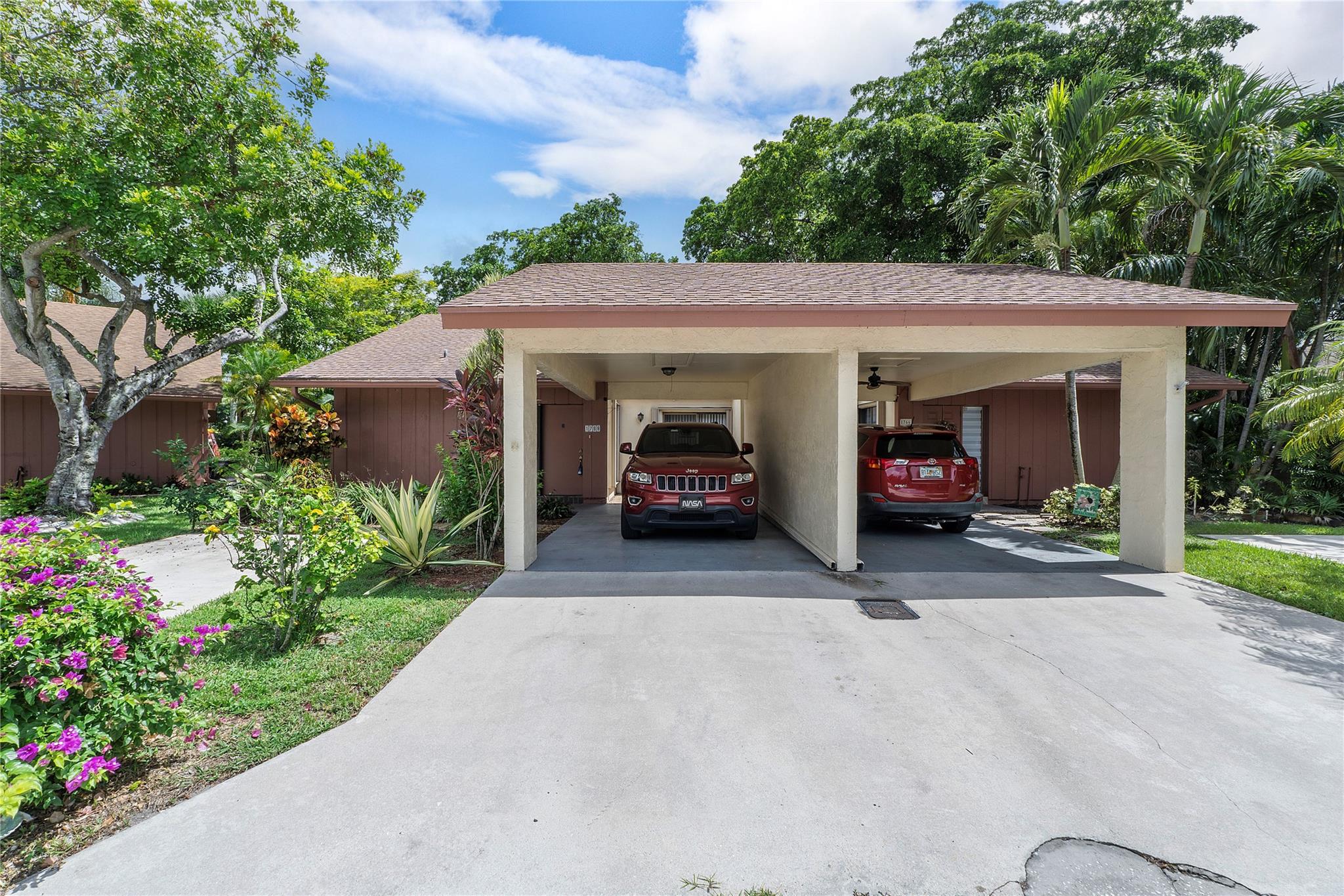 1768 Maplewood Circle