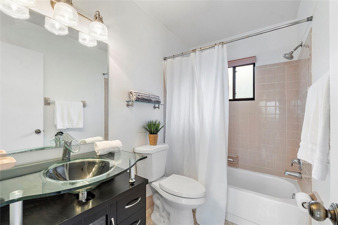 1768 Maplewood Circle