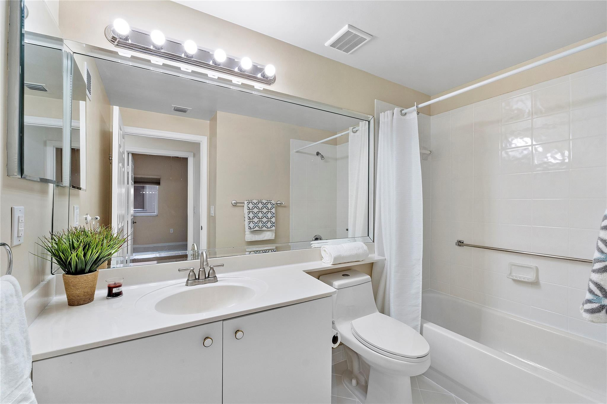 7647 Southampton Ter 407