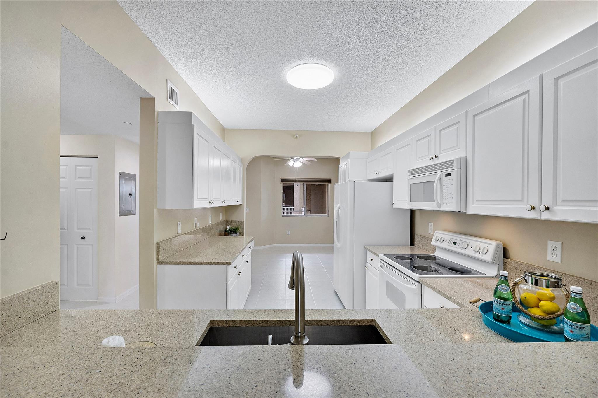 7647 Southampton Ter 407